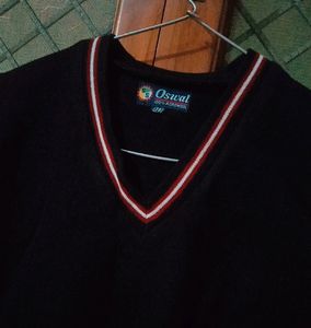 Sleeveless Undercoat Sweater