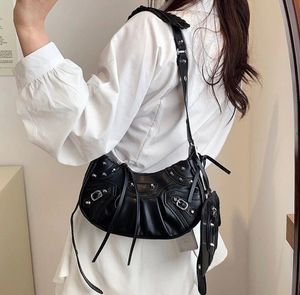 Trendy Y2K Sling Bag