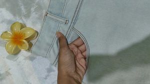 Light Wash Denim Shorts✨