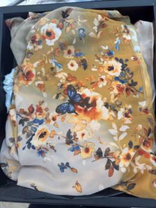 RIVER Floral Print Saree