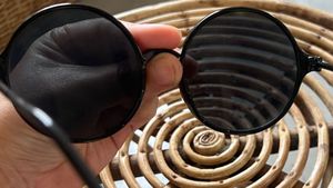 Round Black Sunglasses