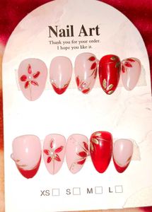 Floral Press-On Nail Art Set