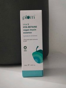 New Plum Hya-betaine Vegan Mucin Essence