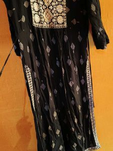 Elegant Embroidered Kurta