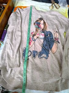Sweatshirt