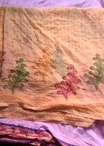 Beautiful Saree With Flowers Design