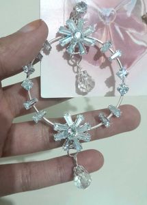 AD Sparkling Crystal Earrings