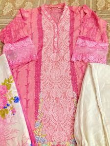 Pink Embroidered Pakistani Salwar Kameez