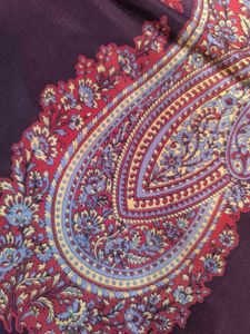 Blood Red Saree With Mehendi Design