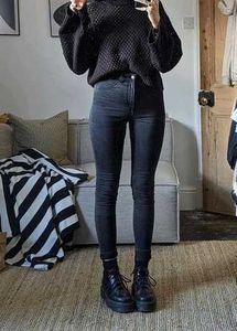 Black Skinny Jeans