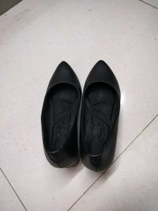 Black Heels Velleys (Brand New)