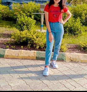 Full Asthetic Combo Of Jeans And Top