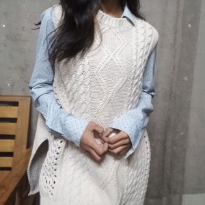 Cable Knit Split Hem round Collared Vest Sweater