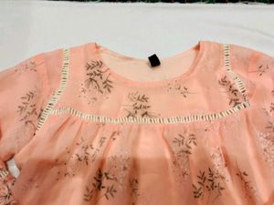 🇳🇿💫♥️ New Peach Floral Top Bell Sleeves