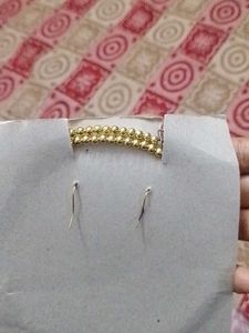 I am Selling A Beautiful Jwellery With Earings