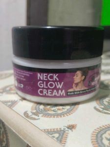 Neck Glow Cream|Made With Green Tea And Vitamin C