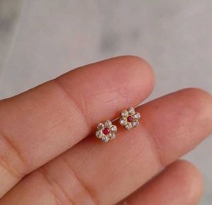 Beautiful New Shaining Stone Studs