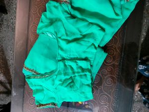 Fine Georgette Saree With Blouse