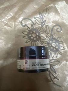 sealed Pilgrim Red Vine Face Cream SPF 30
