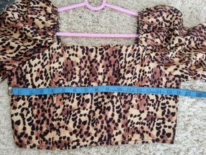 Puff Hand Crop Top
