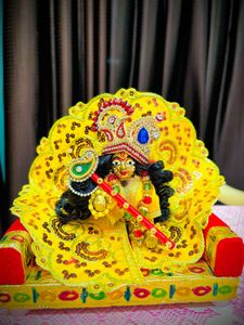 3-4 No Laddu Gopal Shringar