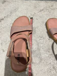 Peach Sandals😍