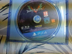 Devil Marycry5 nd Battlefield 1 PS4 games disc