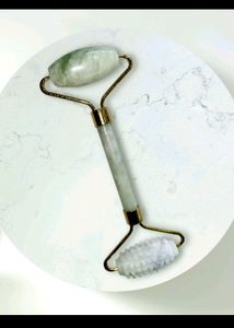 Green Derma Jade Roller