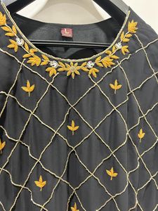 Women Black Pakistani Kurta Set