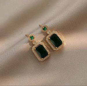 Emerald Jewellery Set