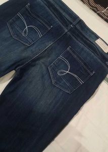 Stylish Torn Jeans - Dark Wash