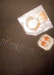 Kurti With2earings Hairstyle Clip