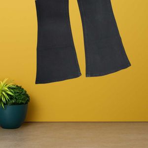 women black bootcut jeans size 28 (O-59)