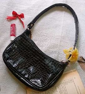BLACK HOBO BAG
