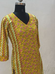 Feeding Kurthi
