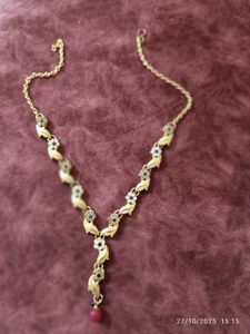 Elegant Gold Necklace