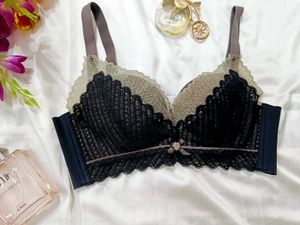 🇳🇿💫♥️Elegant Black Lace Bra
