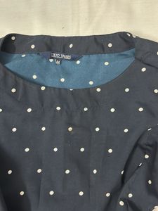 polka doted top