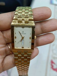 Gents golden Wrist watch