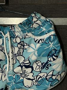 Light Blue Floral Shorts | Like New