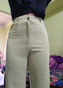 2 Black and White High-Waiste Trousers