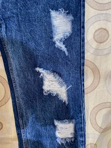 Jeans scrapped pant