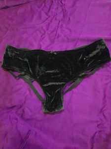 VS Black Velvet Thong