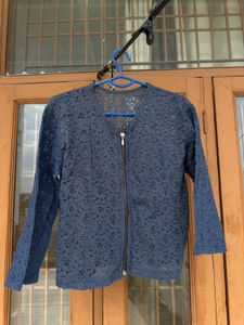 Net crop top with zip