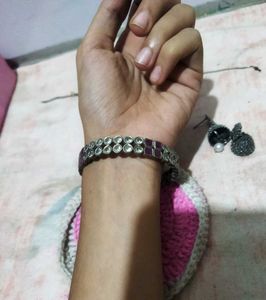 Stylish Silver Bangle