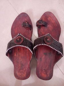 Kolhapuri Chappal