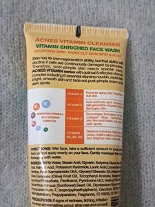 Acnes vitamin cleanser