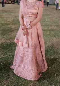 bridal lehnga choli with jwellery and weist belt