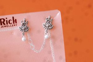 Silver Tone Necklace