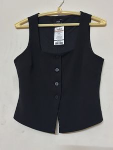 black body hugging corset crop top for ladies